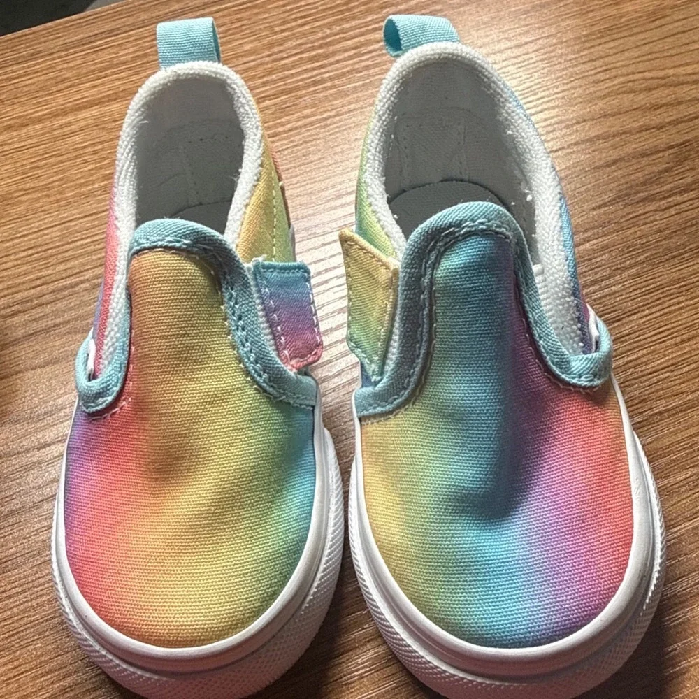 Vans Toddler Slip-On V Rainbow Ombre Canvas Sneakers Size 5.0 Low Top Shoes